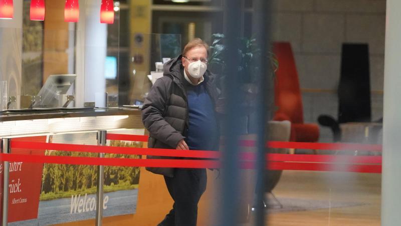 Rainer Koch, DFB-Vizepräsident, kommt ins Kongresshotel Potsdam.