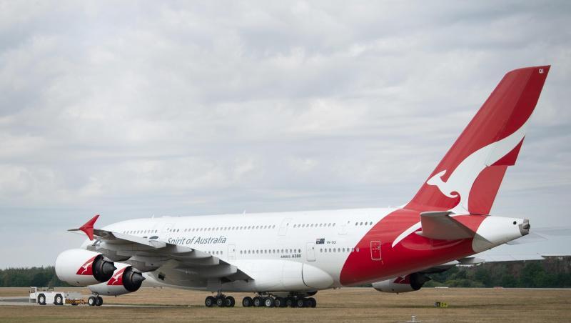 Die Fluggesellschaft Qantas will eine Impfpflicht für ihre Passagiere einführen.