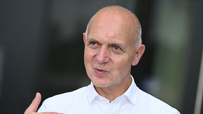 DFB-Präsident Bernd Neuendorf sieht bei gesellschaftlichen Fragen im WM-Gastgeberland Katar noch Nachholbedarf.