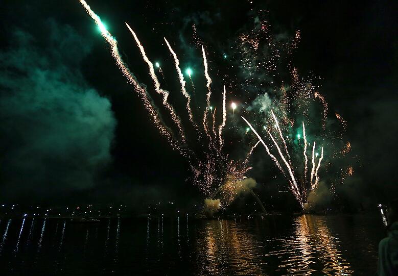 Beim "Sommernachtstraum" im Olympiapark bekamen die Münchner ein Feuerwerk der Superlative geboten. Die Bilder der Pyro-Show.