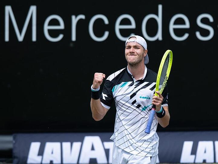 Jan-Lennard Struff ballt nach dem Match die Faust.