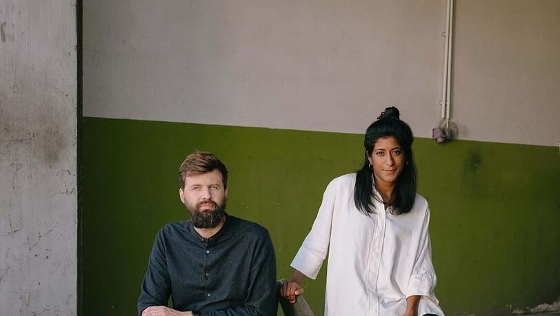 Der in München aufgewachsene Claudius Schulze und die Grazerin Sithara Pathirana verantworten das Programm der Wiener Klima Biennale.