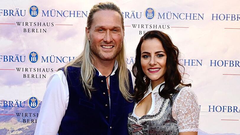 Nico Schwanz könnte bald unter der Haube sein. Er möchte seine Freundin Viktoria "Dodi" Schuler heiraten.