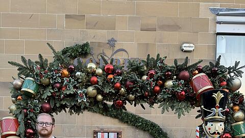 Übrig ist nur noch Nelson: Eine Bar in Schottland vermisst ihren Nussknacker.