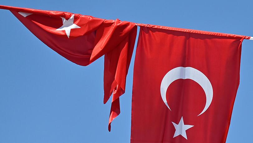 Bei einer Schießerei im Istanbuler Bezirk Fatih sind drei Menschen gestorben. (Symbolbild) Bei einer Schießerei im Istanbuler Bezirk Fatih sind drei Menschen gestorben. (Symbolbild)