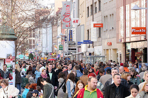 Beliebt bei Touristen: Einkaufen in der City.