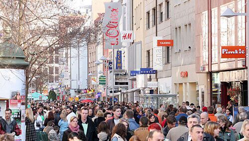Beliebt bei Touristen: Einkaufen in der City.