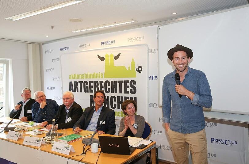 v.l.n.r.: Dr. Rupert Ebner, Karl Ludwig Schweisfurth, Josef Schmid, Julian Nida-Rümelin, Stephanie Weigel und Harry G