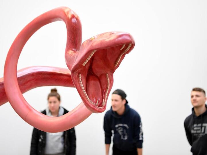 "Wut in Bewegung" nennt die chinesische Künstlerin Xiang Jing ihre in den Räumen der NordArt stehende Plastik.