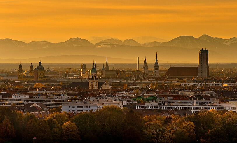 Wunderschöne Aufnahmen vom herbstlichen München - Klicken und genießen!