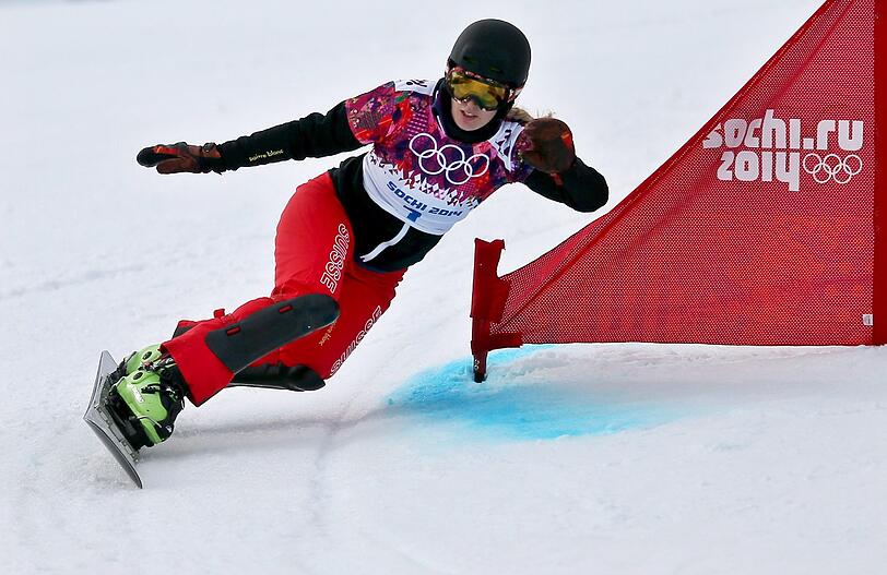 Patrizia Kummer holt Gold im Snowboard-Parallel-Slalom.