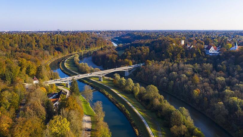 Zwischen Grünwald und Pullach gibt es nur eine stauanfällige Brücke. Fußgänger und Radler haben es schwer, die Isar zu überqueren. Eine Seilbahn könnte Abhilfe schaffen.