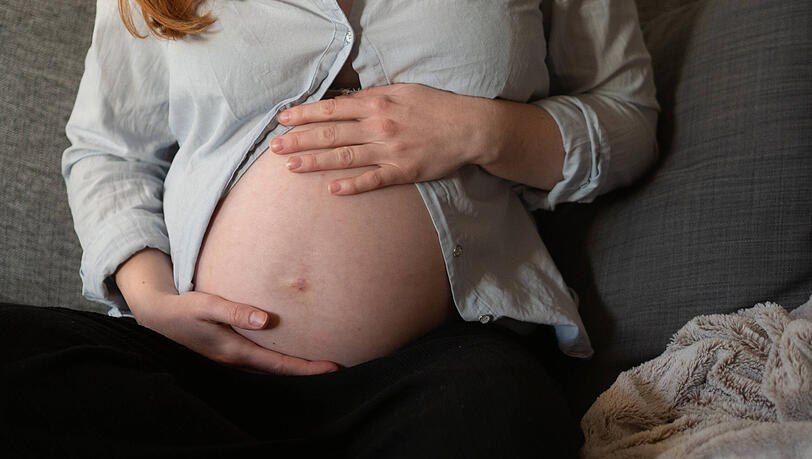 Frauen, die eine Fehlgeburt erleiden, haben nun einen gesetzlichen Anspruch auf Mutterschutz. Frauen, die eine Fehlgeburt erleiden, haben nun einen gesetzlichen Anspruch auf Mutterschutz.