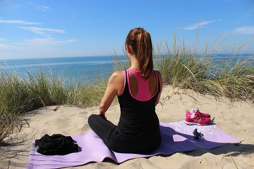 Bikram-Yoga ist eine besonders effektive Variante dieses meditativen Trainings.