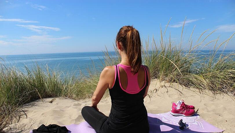 Bikram-Yoga ist eine besonders effektive Variante dieses meditativen Trainings. Bikram-Yoga ist eine besonders effektive Variante dieses meditativen Trainings.