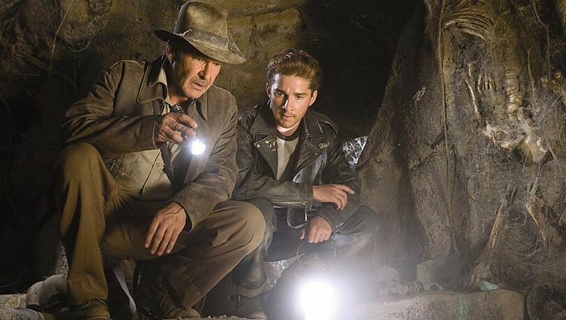 Harrison Ford mit seinem Filmsohn Shia LaBeouf in "Indiana Jones und das Königreich des Kristallschädels" (2008). In Zukunft wird er ohne ihn auf Abenteuerreise gehen.