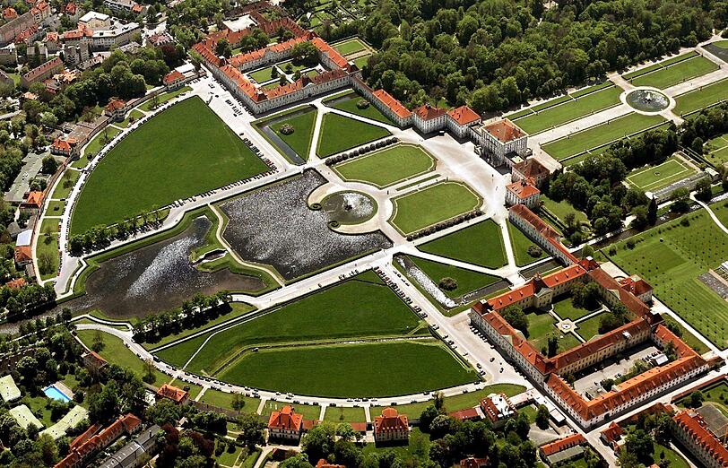 Aus der Luft schön - und am Boden auch: der Nymphenburger Schlosspark.