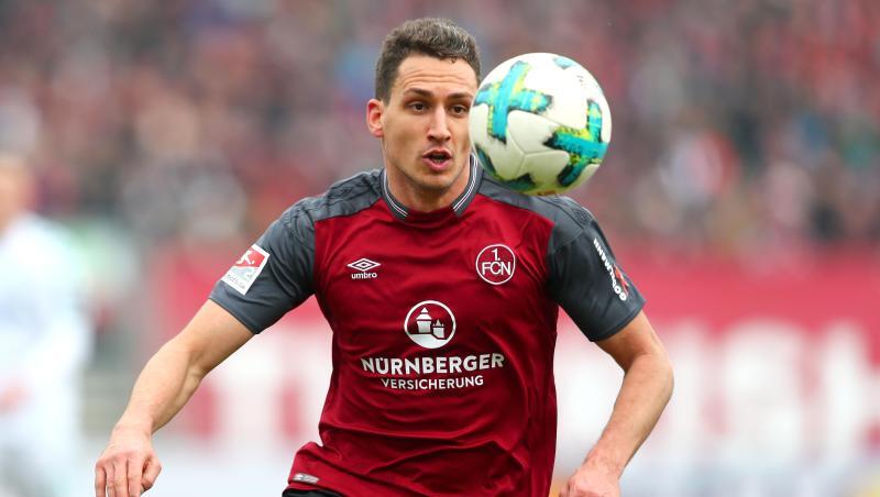 Georg Margreitter vom 1. FC Nürnberg, hier beim Spiel gegen die SpVgg Greuther Fürth. Foto: Daniel Karmann/Archiv
