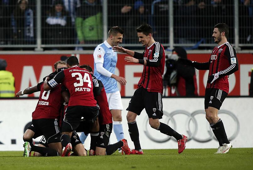 FC INGOLSTADT - 

Zugänge: Romain Brégerie (SV Darmstadt, ablösefrei)

Abgänge: André Weis (FSV Frankfurt, ablösefrei), Andre Mijatovic (Karriereende), Karl-Heinz Lappe (Bayern München II, ablösefrei), Ralph Gunesch (unbekannt), Leon Jessen (1. FC Kaiserslautern, Leihende)