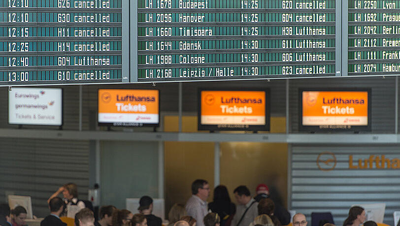 In München sollen am letzten Tag des Lufthansa-Streiks rund 300 Flüge ausfallen. In München sollen am letzten Tag des Lufthansa-Streiks rund 300 Flüge ausfallen.