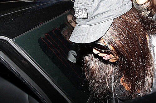Auch Model-Furie Naomi Campbell verliert öfter mal die Nerven und ist wahrlich bekannt für ihre cholerische Art: Einen Chauffeur aus New York soll sie von hinten angegriffen und geschlagen haben.
