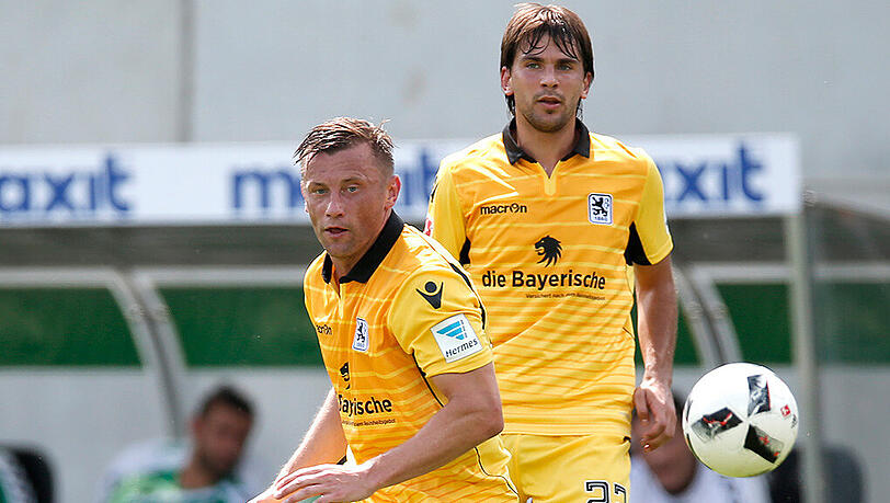 Müssen derzeit mit dem Teamtraining passen: die beiden 1860-Profis Ivica Olic (l.) und Filip Stojkovic. Müssen derzeit mit dem Teamtraining passen: die beiden 1860-Profis Ivica Olic (l.) und Filip Stojkovic.
