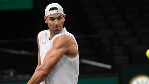 Rafael Nadal ist wegen einer Verletzung beim Masters-Turnier in Paris ausgestiegen.
