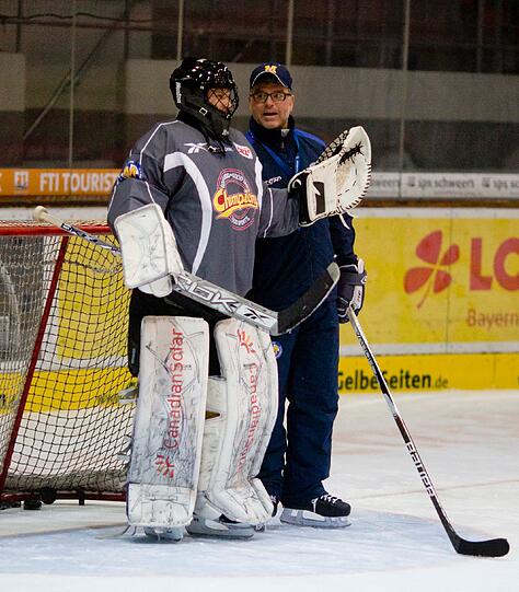 1860-Stars on Ice: Das Eisvergnügen der Löwen gegen den EHC in Bildern.