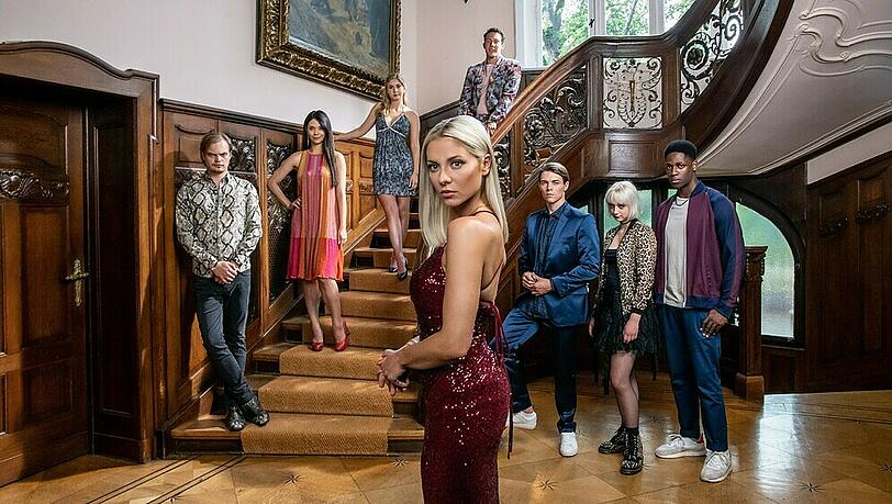 Der Cast um Valentina Pahde (Mitte) steht bereits fest Der Cast um Valentina Pahde (Mitte) steht bereits fest