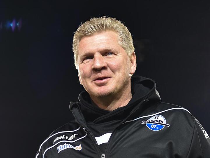 Stefan Effenberg im Hardtwaldstadion. Foto: Uwe Anspach/Archivbild