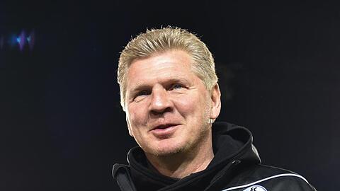 Stefan Effenberg im Hardtwaldstadion. Foto: Uwe Anspach/Archivbild