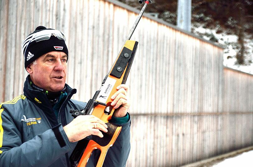 In Ruhpolding können Biathlon-Neulinge mit Legende Fritz Fischer auf Scheibenjagd gehen.