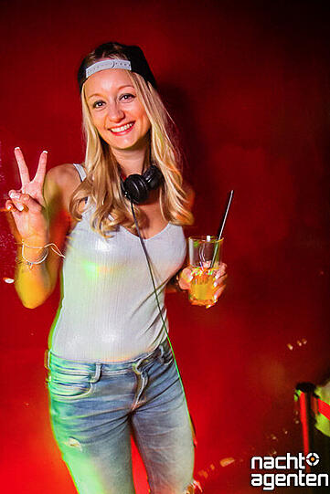 Im Jack Rabbit war am Samstag "House vs. Black" angesagt.