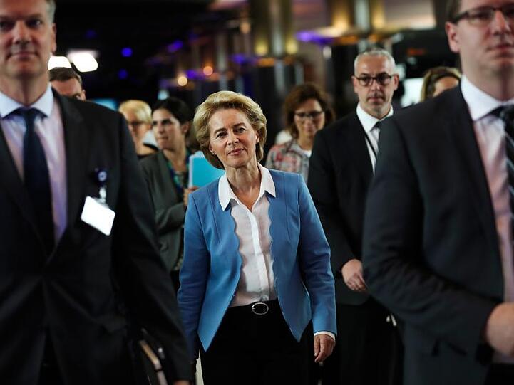 Nach zähem Ringen haben die EU-Staats- und Regierungschefs Ursula von der Leyen als Kommissionspräsidentin vorgeschlagen.
