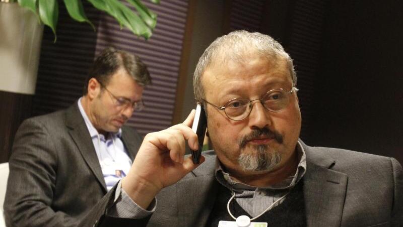 Der saudi-arabischen Regierungskritiker und Journalist Jamal Khashoggi während des Weltwirtschaftsforums in Davos. Der saudi-arabischen Regierungskritiker und Journalist Jamal Khashoggi während des Weltwirtschaftsforums in Davos.