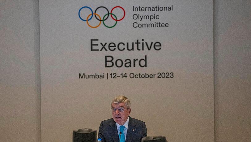 IOC-Präsident Thomas Bach bei der Sitzung der Exekutive in Mumbai.