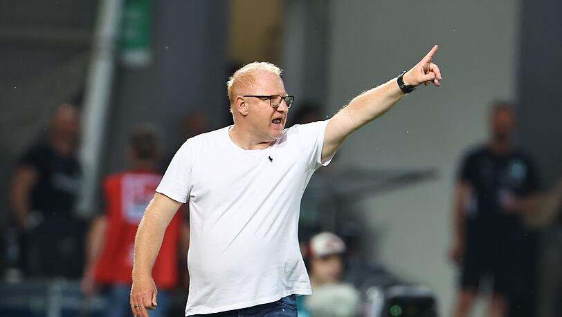 Hofft auf eine unbeschwertere Saison als zuletzt: Fürth-Trainer Heiko Vogel. (Archivbild) Hofft auf eine unbeschwertere Saison als zuletzt: Fürth-Trainer Heiko Vogel. (Archivbild)