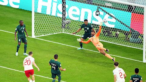 Der Pole Piotr Zielinski (2.v.l.) traf zum 1:0.