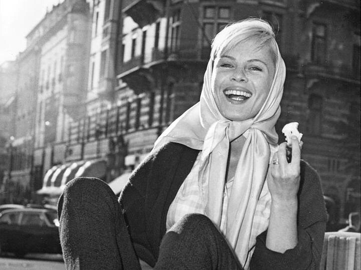 Die schwedische Schauspielerin Bibi Andersson 1964 in Stockholm.