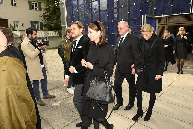 David und Sophie Meister (Tochter von Fritz Wepper), Martin und Stephanie Haag (Tochter von Fritz Wepper) und Sohn Konstantin