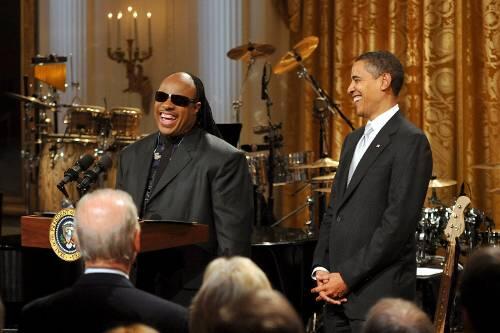 Seit seiner Jugend ist er ein Fan von Stevie Wonder. Jetzt hat Barack Obama dem Soul-Sänger den Gershwin-Preis überreicht.