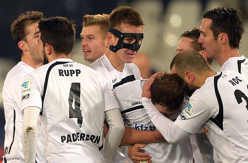 Der SC Paderborn steht auf Platz 12 (23 Punkte, 23:35 Tore): Am Samstag gehts daheim gegen den Spitzenreiter aus München.