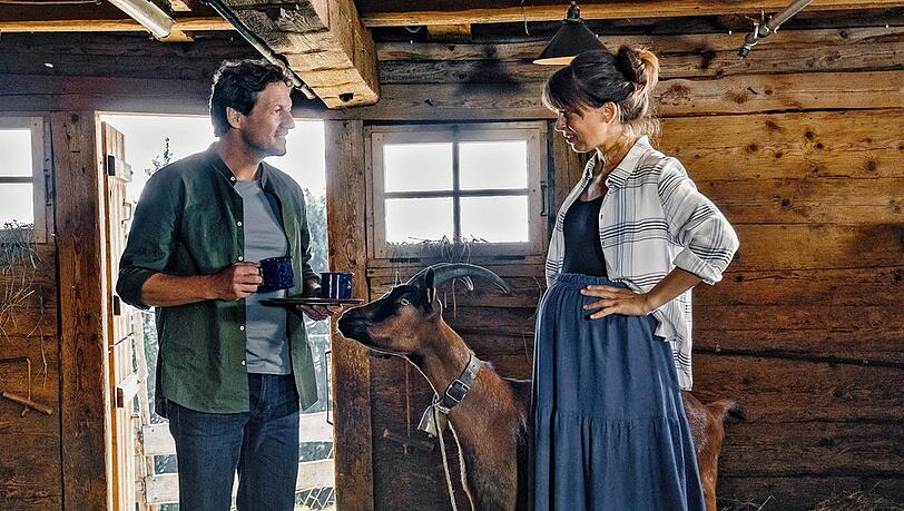 "Daheim in den Bergen: Väter": Georg Leitner (Thomas Unger) und Marie Huber (Catherine Bode) werden bald Eltern.
