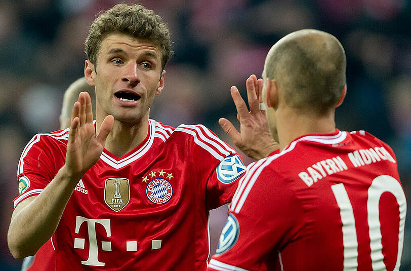 Der FC Bayern gewinnt souverän gegen den 1. FC Kaiserslautren und erreicht das Finale im DFB-Pokal.