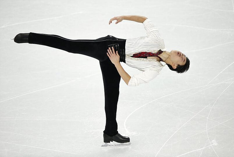 Denis Ten während der Kür des Eiskunstlaufes bei den Olympischen Spielen in Sotschi 2014.