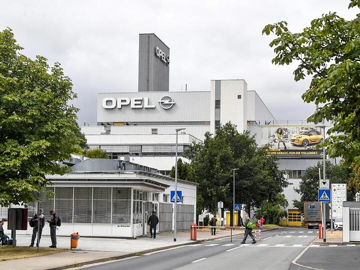 Bis 2024 will Opel für seine gesamte Modellpalette Elektroversionen anbieten können.