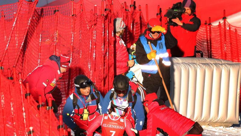 Viktoria Rebensburg stürzte beim Super-G-Rennen in Garmisch-Partenkirchen. Viktoria Rebensburg stürzte beim Super-G-Rennen in Garmisch-Partenkirchen.
