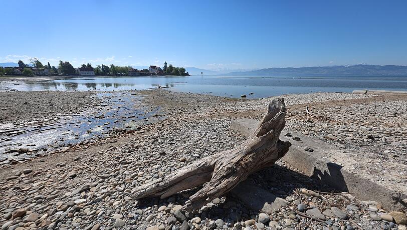 Auch am bayerischen Teil des Bodensees konnten zuletzt niedrige Wasserstände beobachtet werden. Laut dem bayerischen Landesamt für Umwelt war der vergangene Winter insgesamt deutlich zu trocken. (Archivfoto)