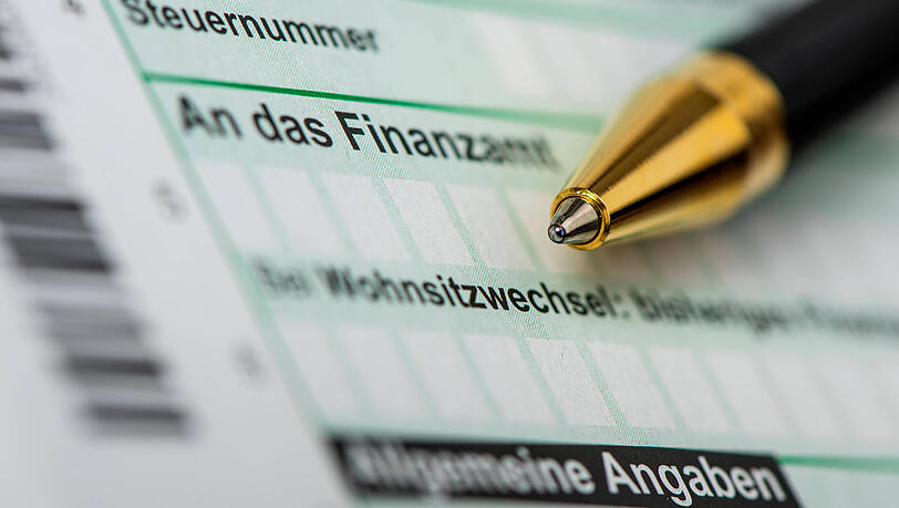 Für viele ein Grusel-Papier: das grün-weiße Geheft für die Einkommensteuererklärung.