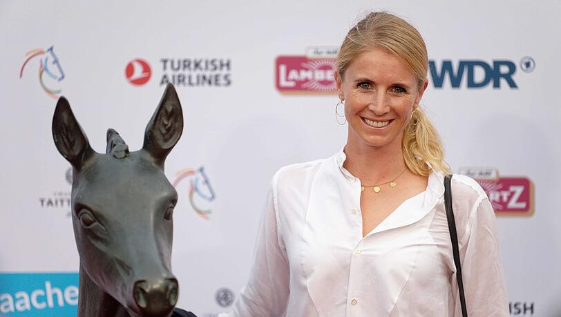 Doppel-Gold in Tokio und dann auch noch drei EM-Titel obendrauf: "Läuft echt sensationell", sagt Jessica von Bredow-Werndl.
